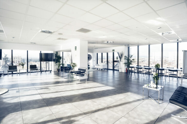 organiza eventos corporativos en espacios para presentaciones