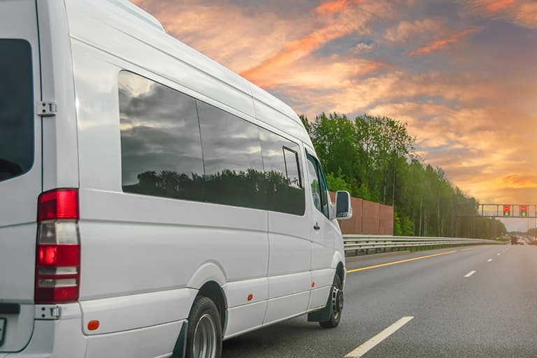 transporte para grupos para fiestas y eventos privados en Madrid